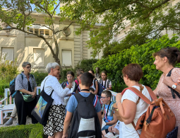 Assemblée extérieur