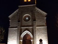 église éclairée