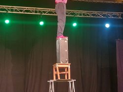 Spectacle 8