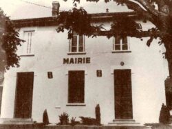 histoire st cyprien MAIRIE