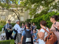 Assemblée extérieur