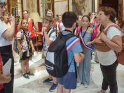 Enfants à l'assemblée